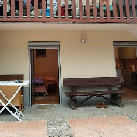 Elda Apartment *